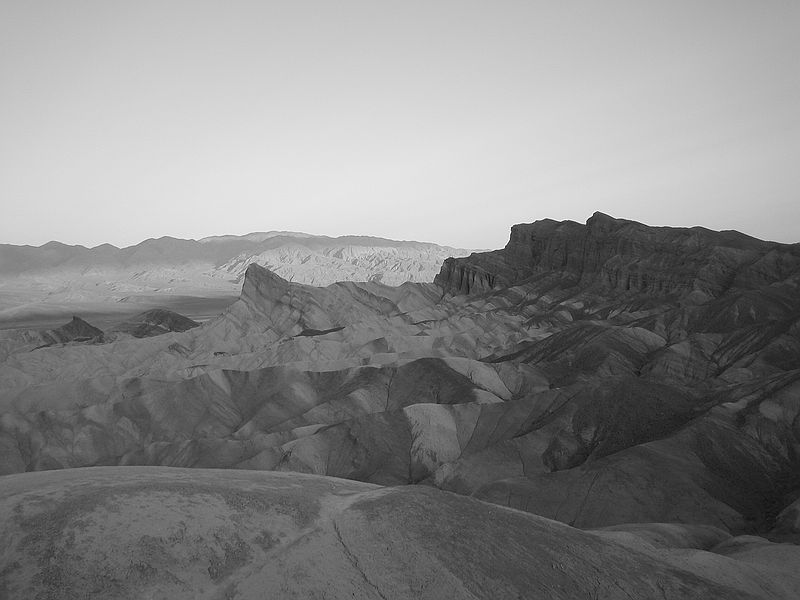 Death Valley- Udsigt fra Zabriskie point, ved solopgang